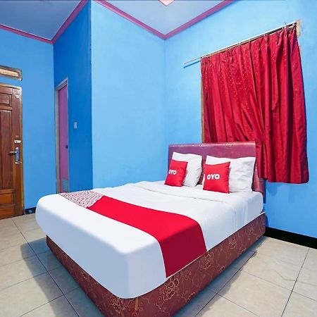 Oyo Homes 90915 Eco Tourism Desa Cihanjuang Rahayu Ciwangun Indah Camp Villas Bongkar Exterior photo