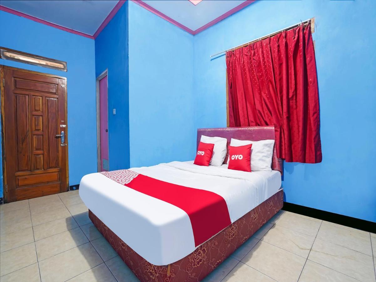 Oyo Homes 90915 Eco Tourism Desa Cihanjuang Rahayu Ciwangun Indah Camp Villas Bongkar Exterior photo