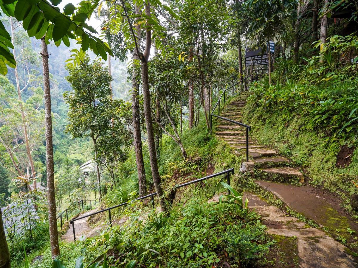 Oyo Homes 90915 Eco Tourism Desa Cihanjuang Rahayu Ciwangun Indah Camp Villas Bongkar Exterior photo